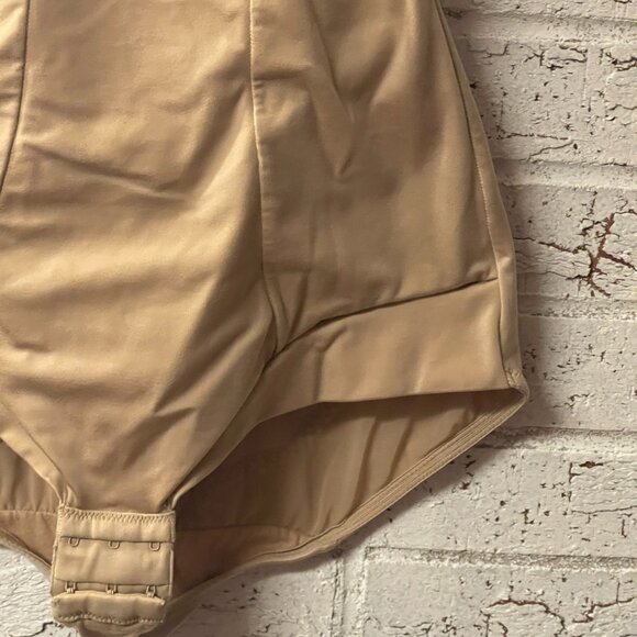 Flexees by Maidenform Nude Bodysuit Shapewear XL | Control Fit - Picture 4 of 11